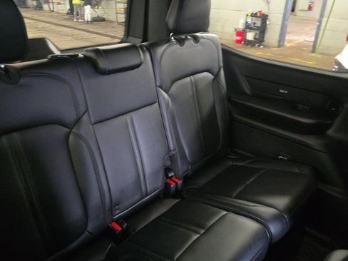 Used 2024 Jeep Wagoneer Series II w/ Convenience Group I image 10