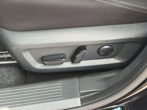 Used 2025 Nissan Rogue SV AWD/4WD image 22