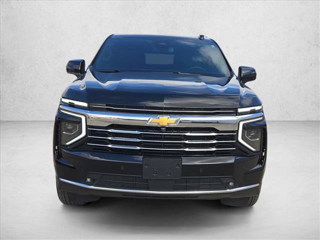 Used 2026 Chevrolet Suburban LT w/ Comfort Package RWD image 2
