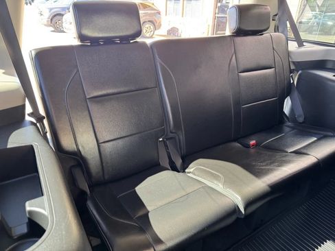 Used 2015 Nissan Armada SL AWD/4WD image 27