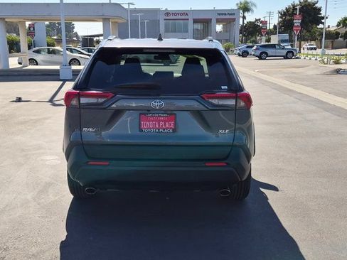 Used 2025 Toyota RAV4 XLE FWD image 9