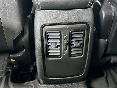 Used 2023 Dodge Durango SXT RWD image 25
