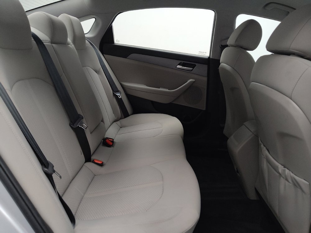 Used 2018 Hyundai Sonata SE FWD image 19