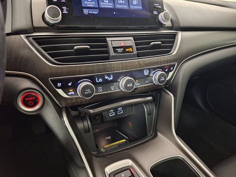 Used 2022 Honda Accord Touring image 14