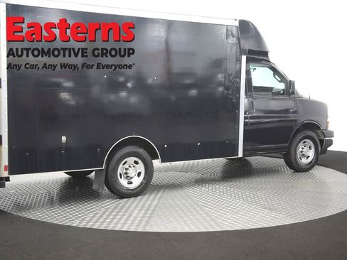 Used 2017 Chevrolet Express 3500 RWD image 39
