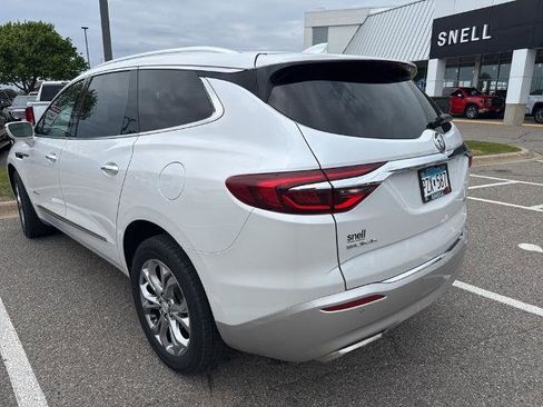 Used 2018 Buick Enclave Avenir w/ Avenir Technology Package AWD/4WD image 2
