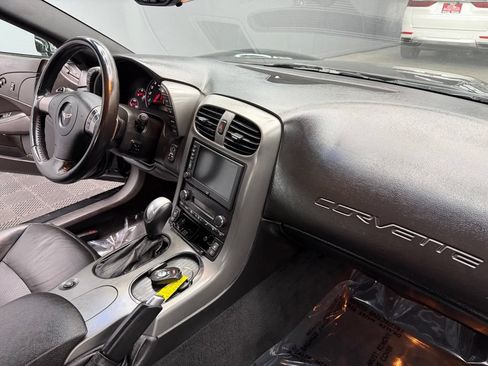 Used 2007 Chevrolet Corvette Coupe w/ Preferred Equipment Group RWD image 37