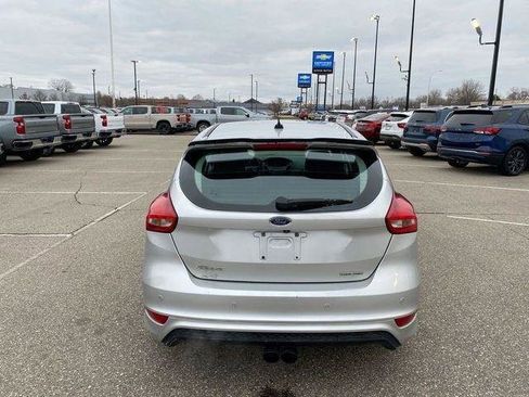 Used 2015 Ford Focus SE w/ SE Sport Package FWD image 21