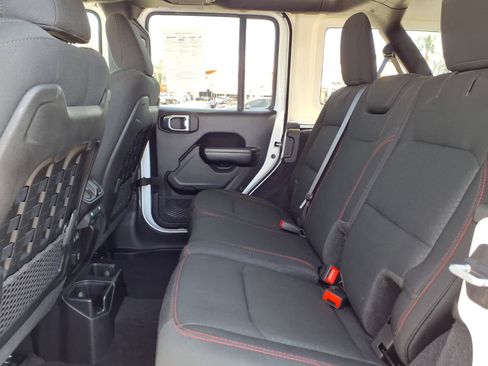 Used 2021 Jeep Wrangler Unlimited Rubicon AWD/4WD image 20