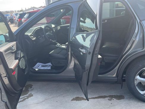 New 2025 Ford Escape ST-Line w/ Tech Pack #1 image 19
