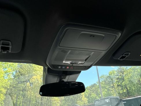 New 2026 Chevrolet Traverse LT FWD image 19