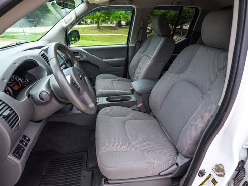 Used 2019 Nissan Frontier SV AWD/4WD image 32