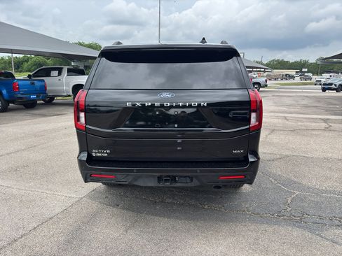 Used 2025 Ford Expedition Max Active RWD image 6