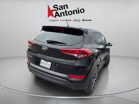Used 2018 Hyundai Tucson SE image 6