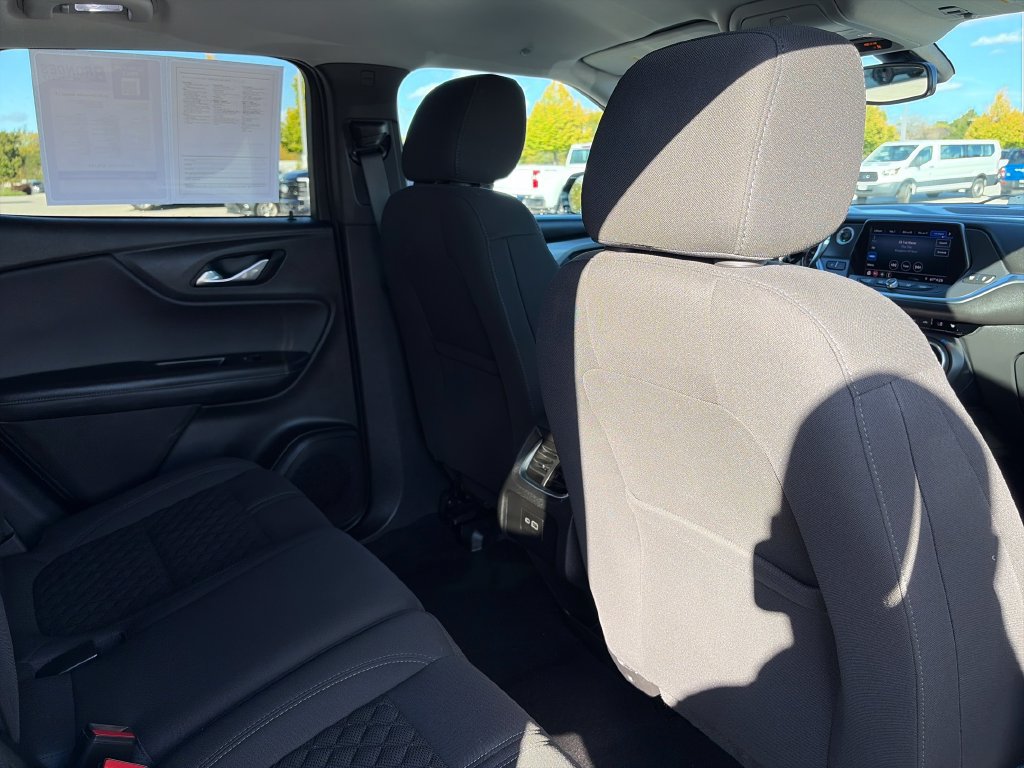 Used 2020 Chevrolet Blazer LT FWD image 32