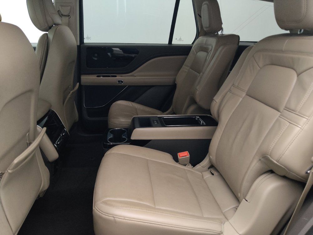 Used 2020 Lincoln Aviator Reserve w/ Equipment Group 201A RWD image 18