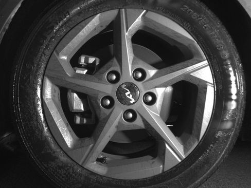 Used 2025 Kia K4 FWD image 12