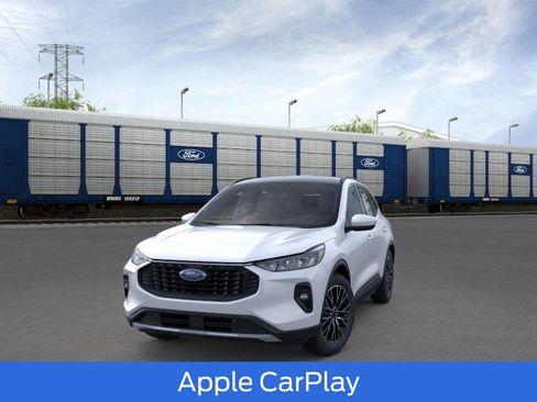 New 2026 Ford Escape SE w/ Class II Trailer Tow Package FWD image 2