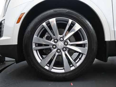 Used 2024 Cadillac XT5 Premium Luxury w/ LPO, Floor Liner Package AWD/4WD image 33