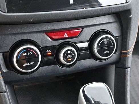 Used 2019 Subaru Crosstrek 2.0i Limited w/ Moonroof Package w/Navigation AWD/4WD image 21