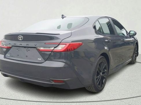 Used 2025 Toyota Camry SE FWD image 6