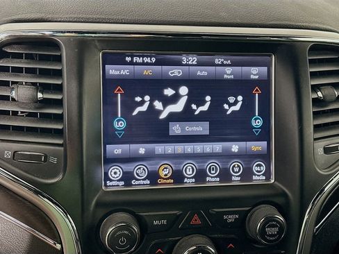 Used 2018 Jeep Grand Cherokee Limited w/ Trailer Tow Group IV AWD/4WD image 22