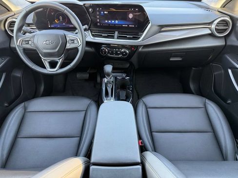 Used 2025 Chevrolet Trax ACTIV w/ Sunroof Package FWD image 20