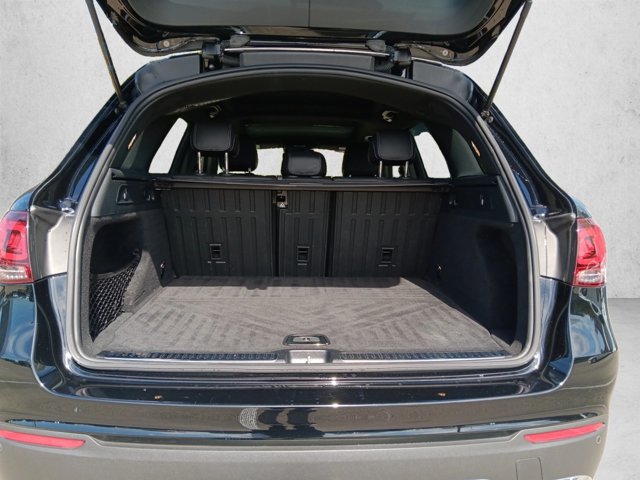 Certified 2022 Mercedes-Benz GLC 300 w/ Premium Package Lite image 6