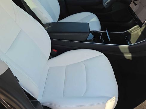 Used 2019 Tesla Model 3 Long Range image 17