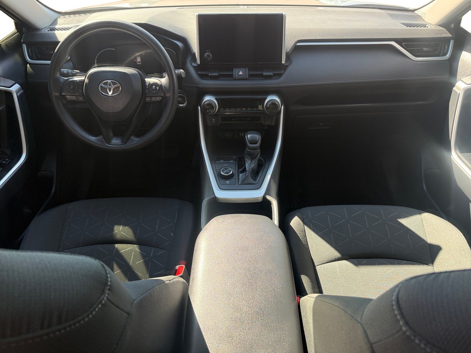 Used 2024 Toyota RAV4 XLE AWD/4WD image 14