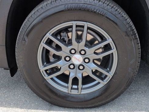 Used 2025 GMC Acadia Elevation FWD image 11