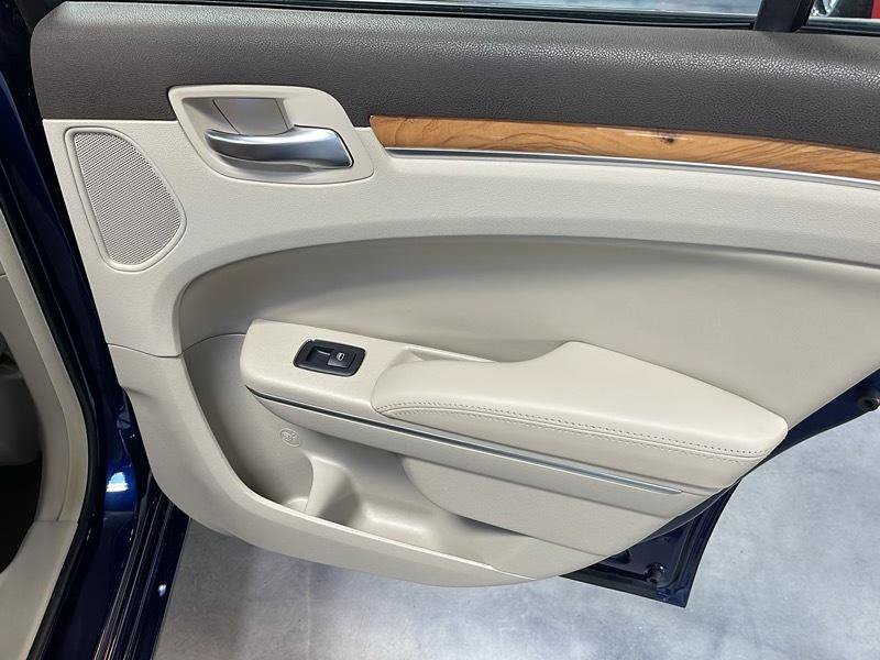 Used 2014 Chrysler 300 C w/ Beats Audio Group AWD/4WD image 42