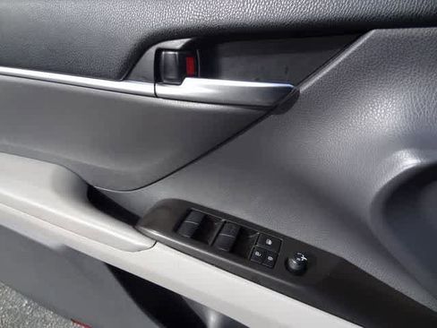 Used 2023 Toyota Camry LE FWD image 14