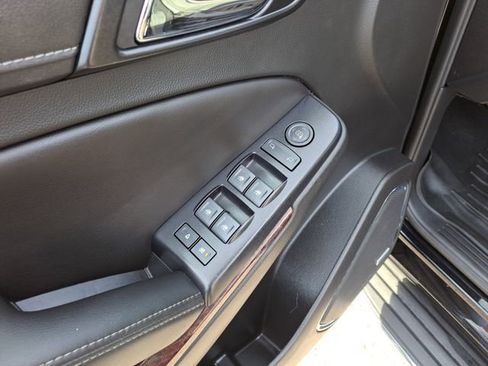 Used 2018 GMC Yukon XL SLE w/ Convenience Package image 15