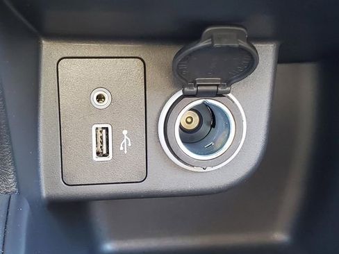 Certified 2025 Nissan Kicks Play S image 26