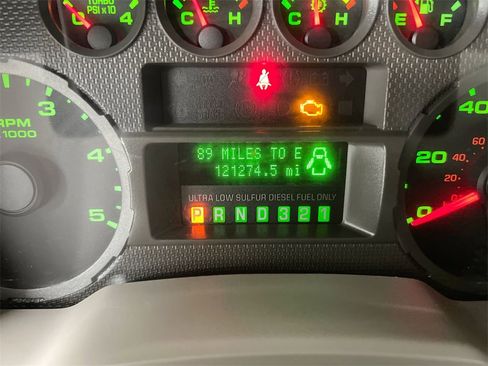 Used 2010 Ford F250 XL image 12