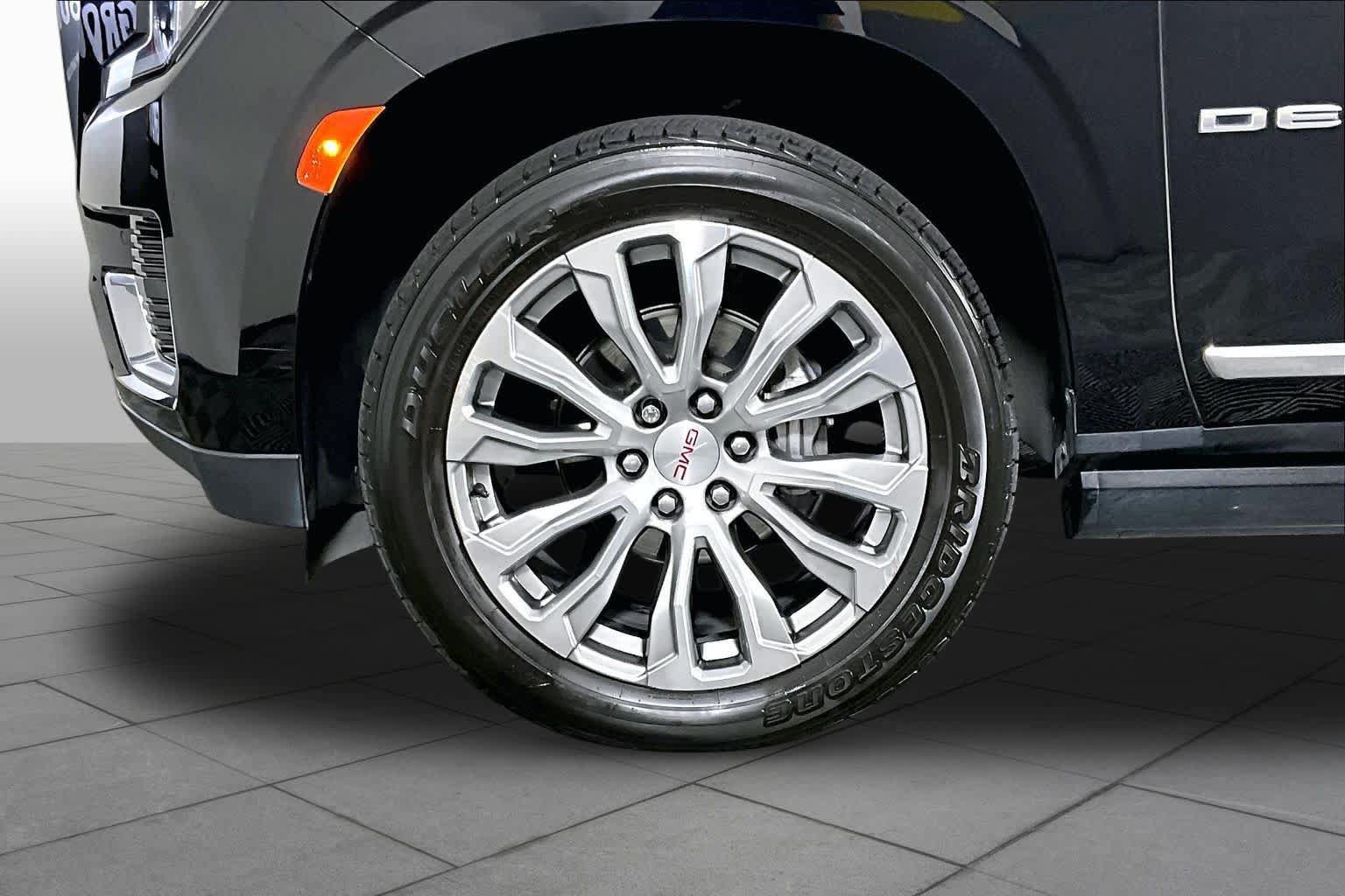 Used 2022 GMC Yukon Denali AWD/4WD image 10