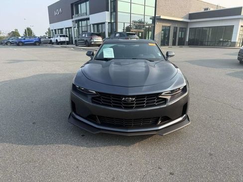 Used 2023 Chevrolet Camaro LT w/ Technology Package RWD image 2