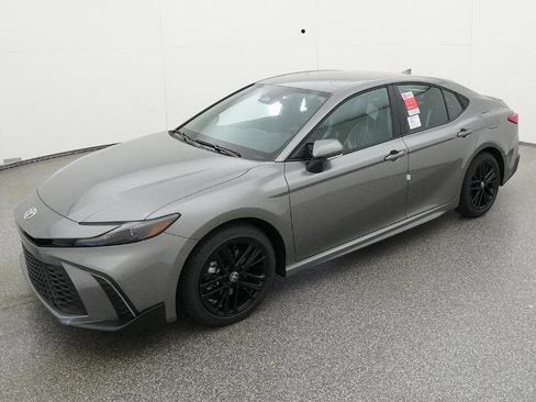 New 2026 Toyota Camry SE image 30