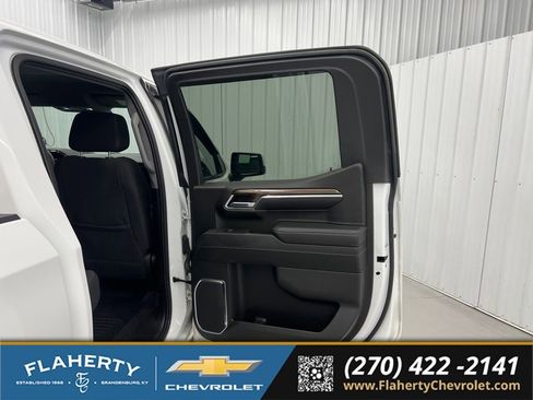 Used 2023 Chevrolet Silverado 1500 LT AWD/4WD image 12