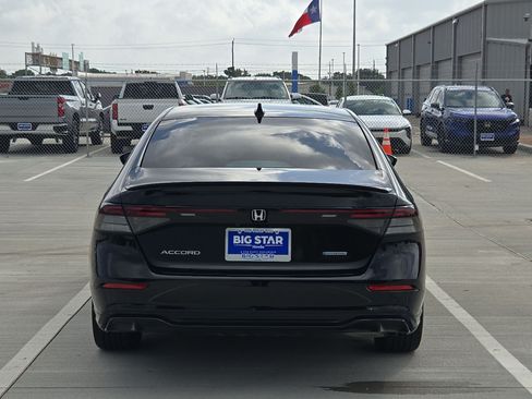 Used 2023 Honda Accord Sport image 5