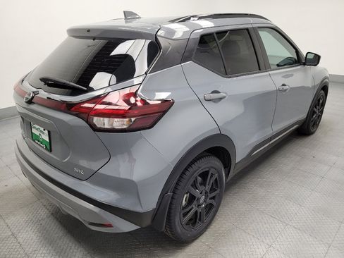 Used 2023 Nissan Kicks SR w/ SR Premium Package FWD image 10