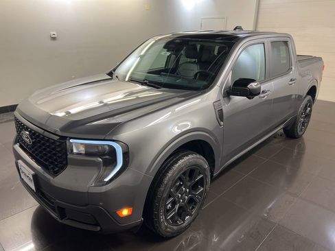 New 2026 Ford Maverick Lariat w/ Black Appearance Package image 3