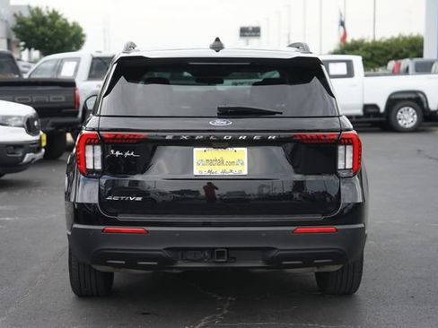 Used 2025 Ford Explorer Active RWD image 7