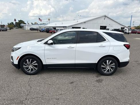 Used 2024 Chevrolet Equinox LT FWD image 24