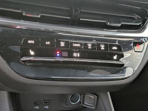 New 2026 Buick Envista Sport Touring FWD image 13