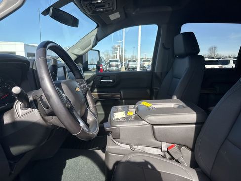 Certified 2022 Chevrolet Silverado 3500 LT w/ Convenience Package image 26
