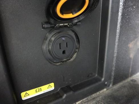 Used 2023 Ford F150 Lariat image 34