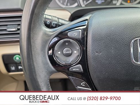 Used 2017 Honda Accord Touring image 15
