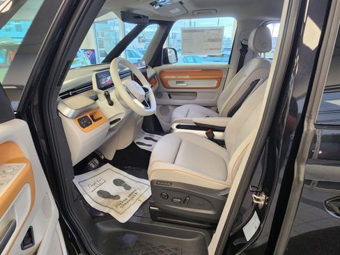 New 2025 Volkswagen ID. Buzz Pro S Plus image 12
